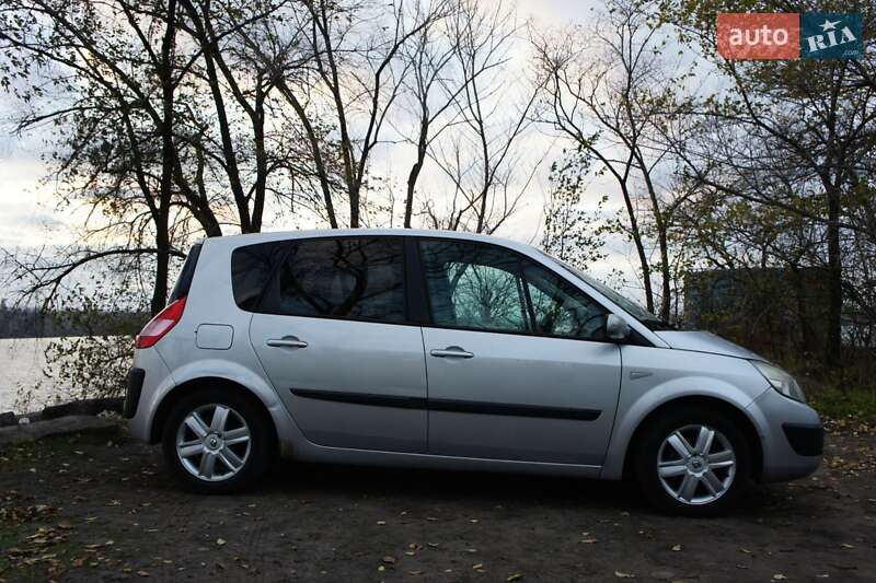 Мінівен Renault Scenic 2005 в Запоріжжі