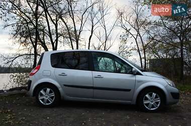 Минивэн Renault Scenic 2005 в 