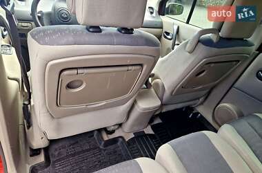 Минивэн Renault Scenic 2005 в 