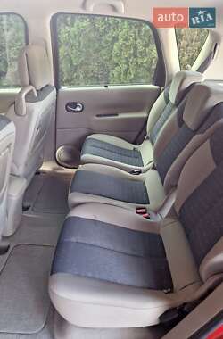 Минивэн Renault Scenic 2005 в 