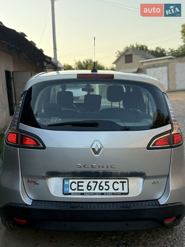 Мінівен Renault Scenic 2014 в Чернівцях