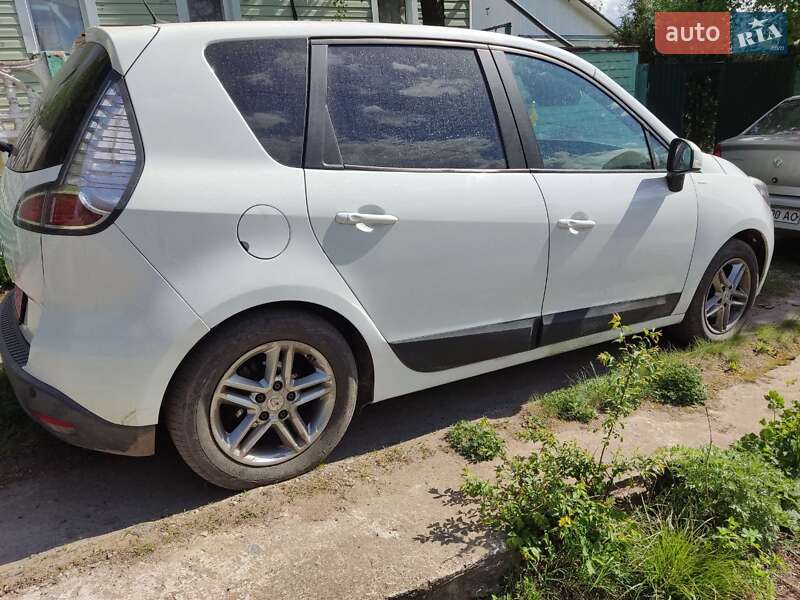 Минивэн Renault Scenic 2012 в Сумах