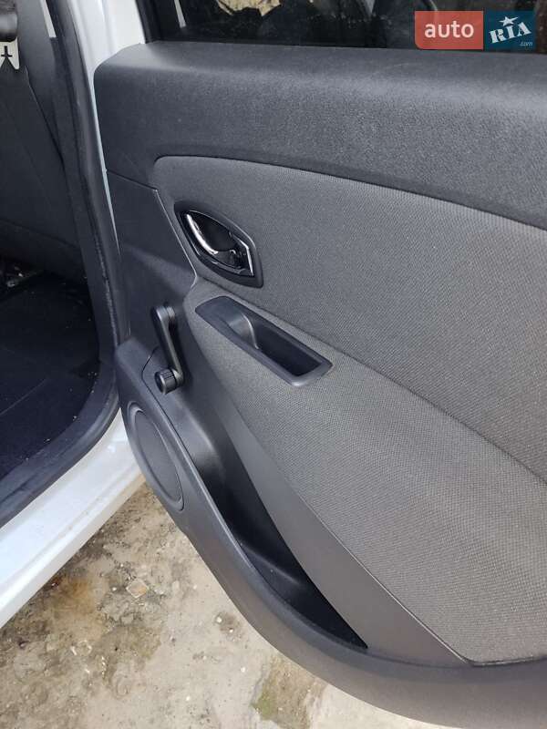 Минивэн Renault Scenic 2012 в Сумах