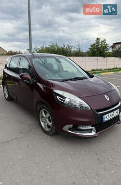 Минивэн Renault Scenic 2012 в 