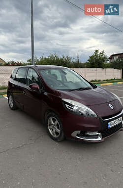 Минивэн Renault Scenic 2012 в 