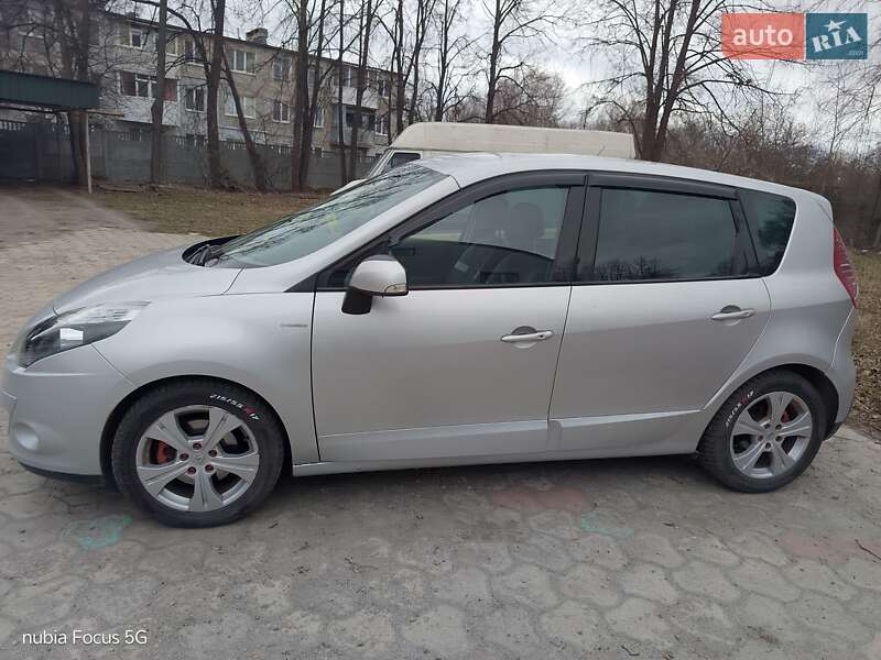 Минивэн Renault Scenic 2011 в Сумах