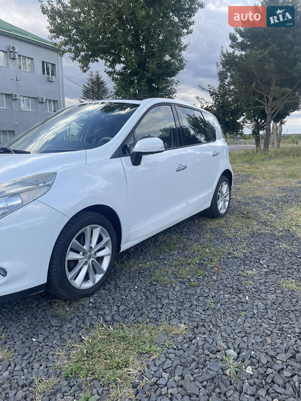 Минивэн Renault Scenic 2010 в Луцке