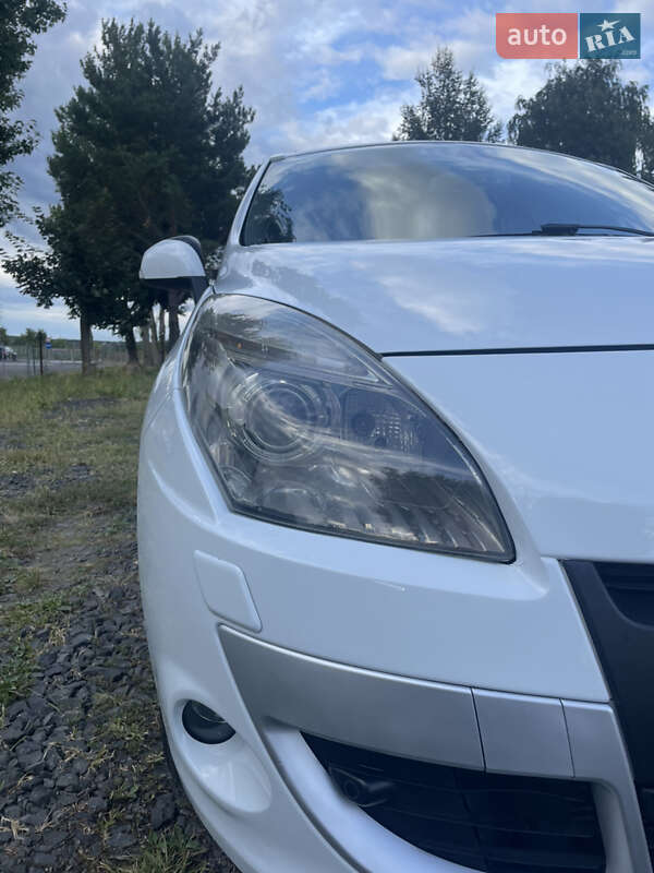 Минивэн Renault Scenic 2010 в Луцке