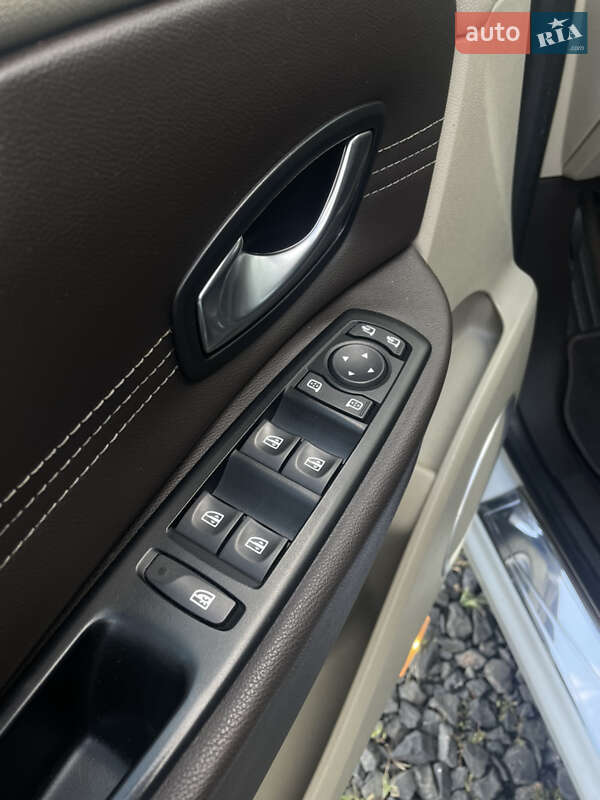 Минивэн Renault Scenic 2010 в Луцке
