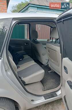 Минивэн Renault Scenic 2005 в 