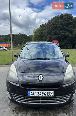 Минивэн Renault Scenic 2010 в 