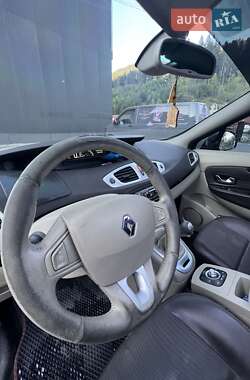 Минивэн Renault Scenic 2010 в 