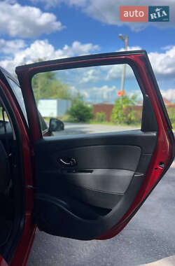 Минивэн Renault Scenic 2013 в 