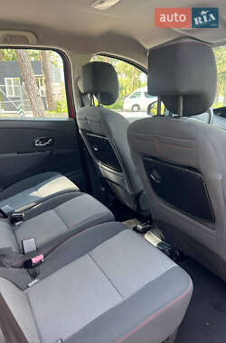 Минивэн Renault Scenic 2013 в 