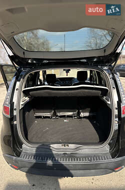 Минивэн Renault Scenic 2013 в 
