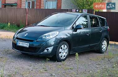 Минивэн Renault Scenic 2011 в Сарнах