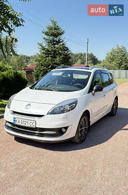 Минивэн Renault Scenic 2012 в Киеве