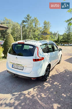 Минивэн Renault Scenic 2012 в 