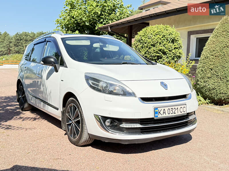 Минивэн Renault Scenic 2012 в 
