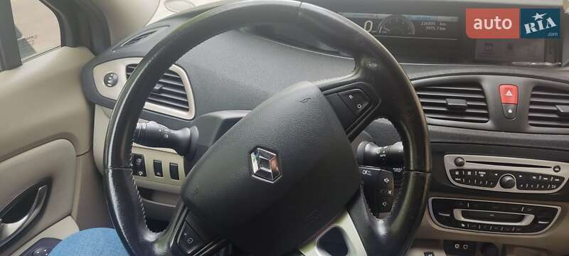 Минивэн Renault Scenic 2010 в Кривом Роге