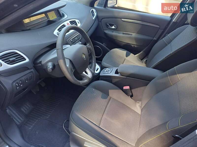 Минивэн Renault Scenic 2009 в Киеве