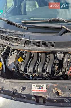 Минивэн Renault Scenic 2005 в 