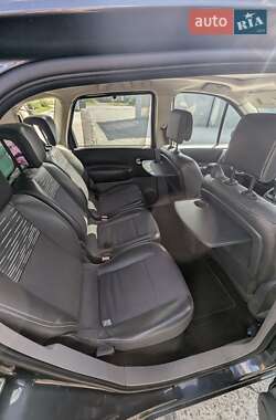 Минивэн Renault Scenic 2005 в 