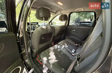 Минивэн Renault Scenic 2009 в 