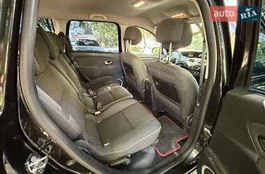 Минивэн Renault Scenic 2009 в 