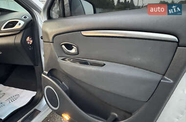 Минивэн Renault Scenic 2010 в 