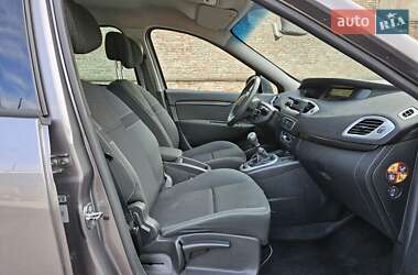 Минивэн Renault Scenic 2009 в 