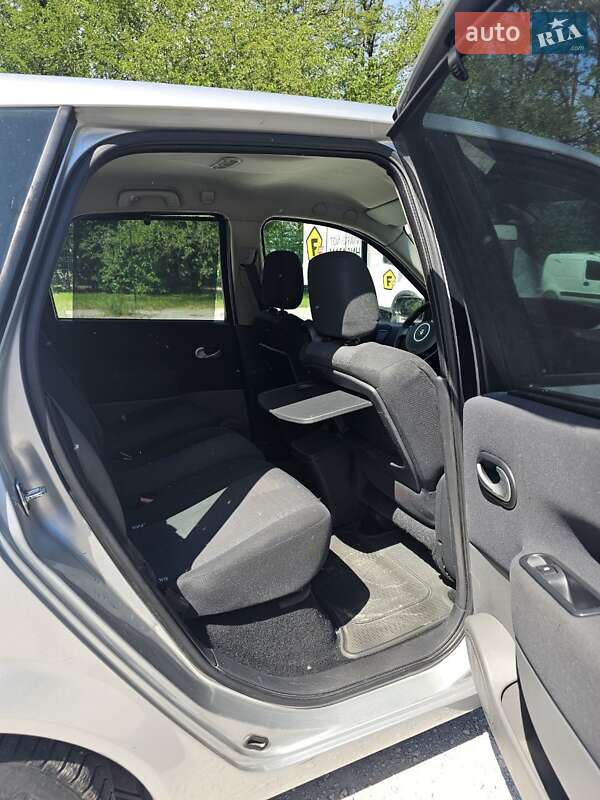 Минивэн Renault Scenic 2008 в Каменском