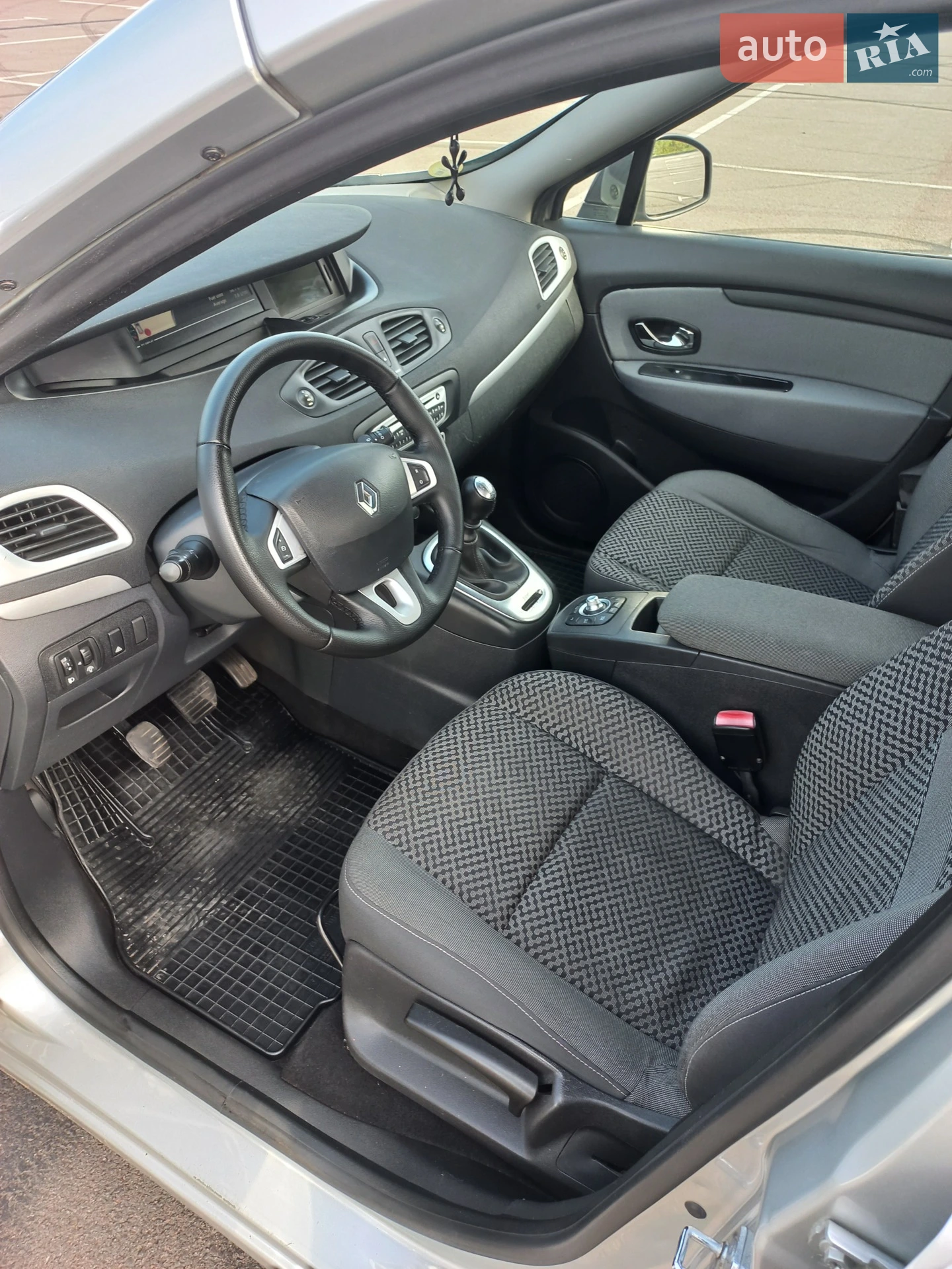 2011 Renault Scenic - мініатюра 17