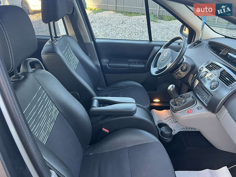 Минивэн Renault Scenic 2006 в Виннице