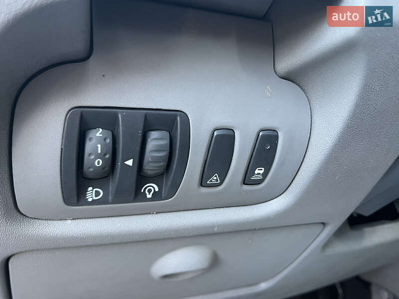 Минивэн Renault Scenic 2006 в Виннице