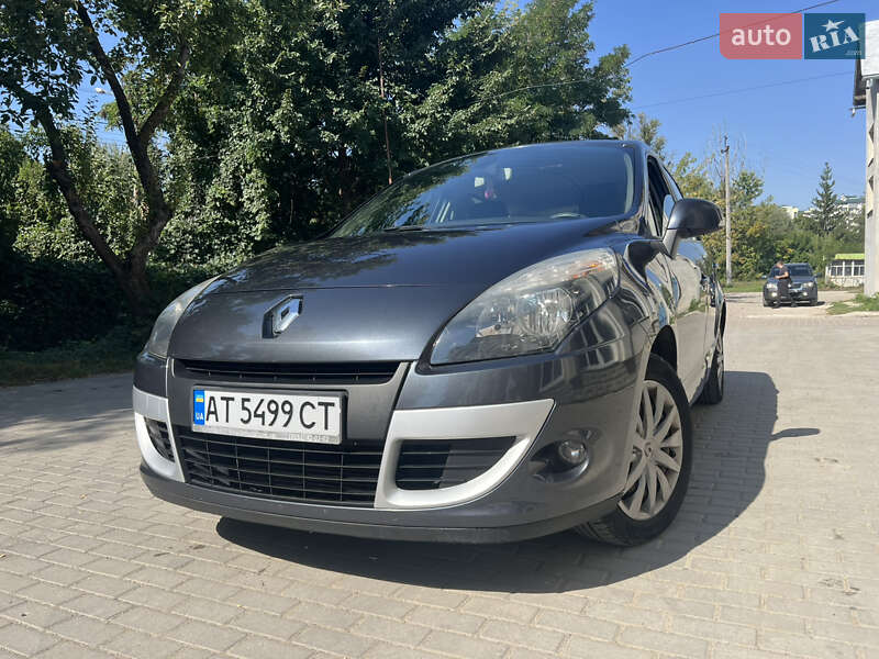 Мінівен Renault Scenic 2011 в Івано-Франківську