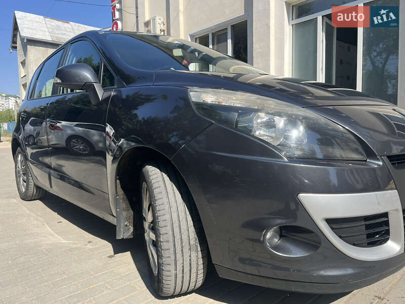 Мінівен Renault Scenic 2011 в Івано-Франківську