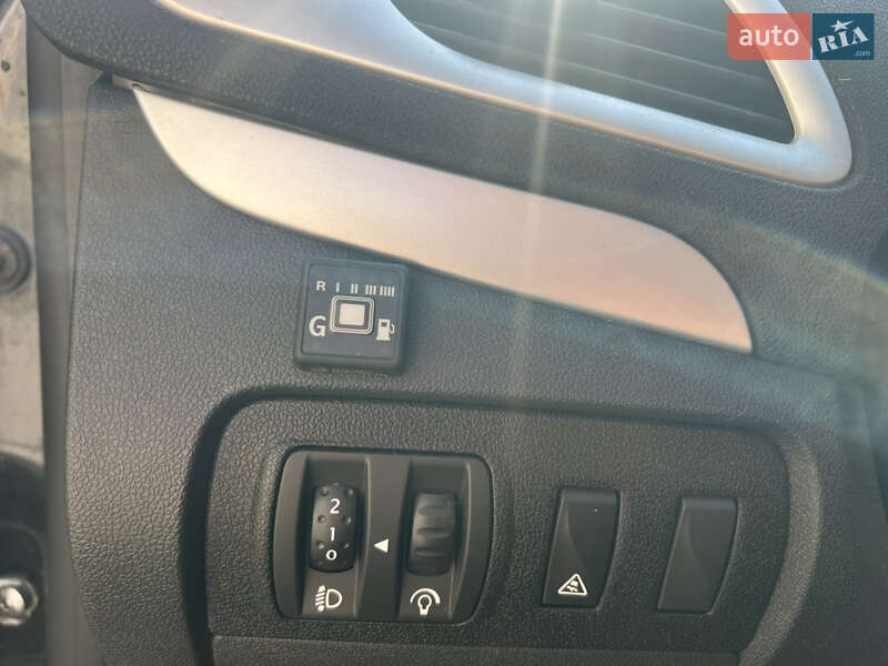 Мінівен Renault Scenic 2011 в Івано-Франківську