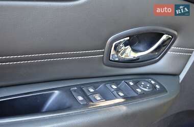 Минивэн Renault Scenic 2013 в 