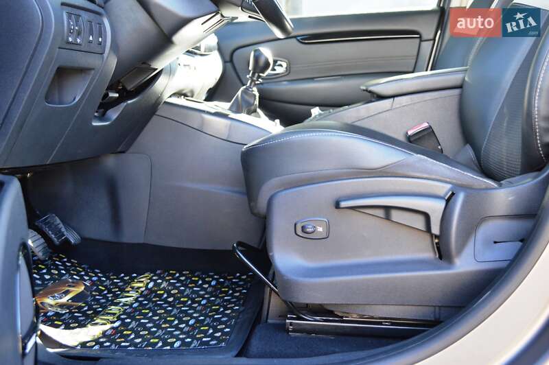 Минивэн Renault Scenic 2013 в Одессе