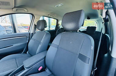 Минивэн Renault Scenic 2009 в 