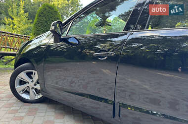 Минивэн Renault Scenic 2013 в 