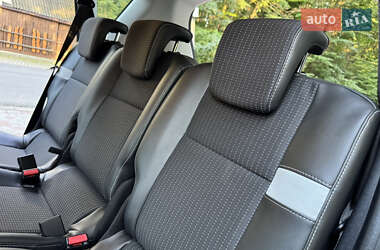 Минивэн Renault Scenic 2013 в 