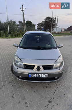 Минивэн Renault Scenic 2005 в 