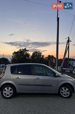 Минивэн Renault Scenic 2005 в 