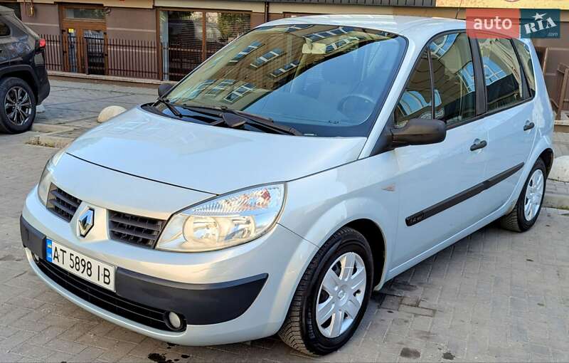 Минивэн Renault Scenic 2004 в 