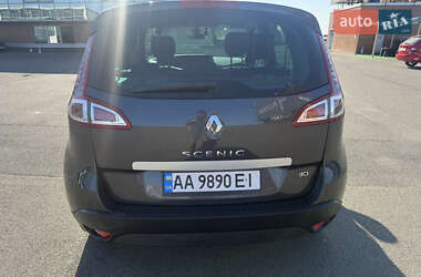 Минивэн Renault Scenic 2011 в 
