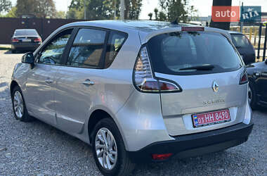Минивэн Renault Scenic 2013 в 