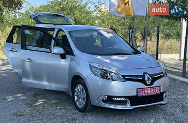 Минивэн Renault Scenic 2013 в 