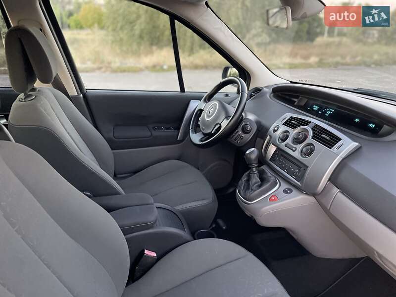 Минивэн Renault Scenic 2008 в Днепре